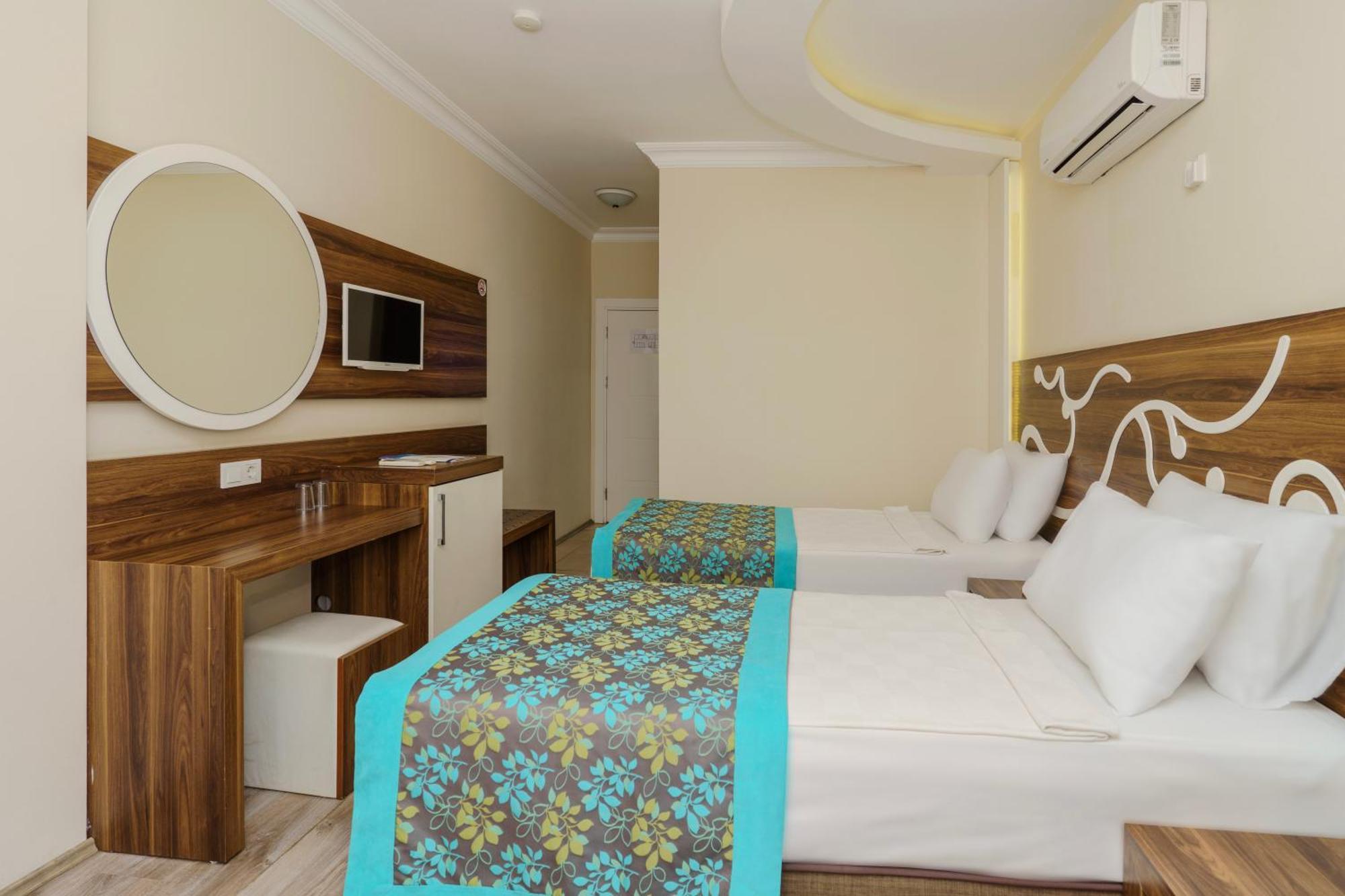 Kleopatra Blue Hawai Otel Alanya
