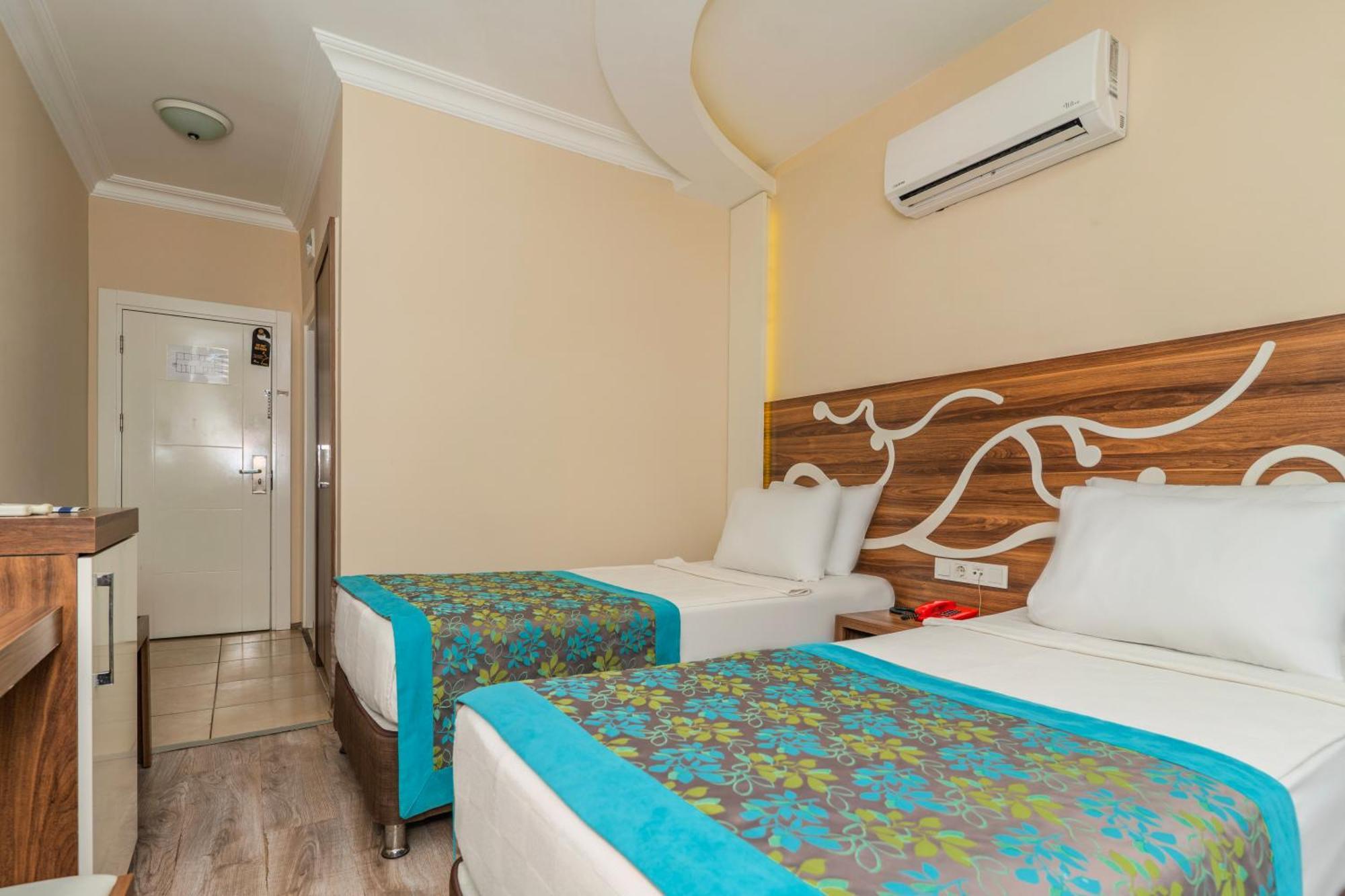 Kleopatra Blue Hawai Hotel